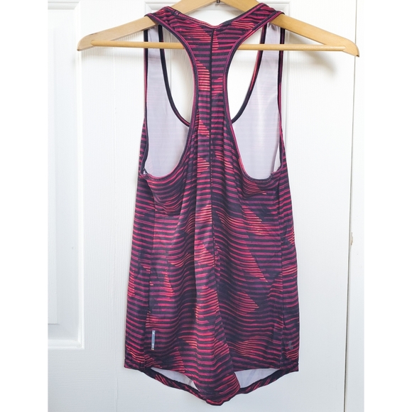 Lolë tank top - Picture 2 of 2